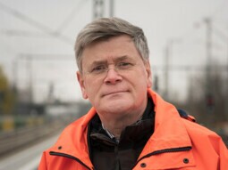  Lutz Buchmann