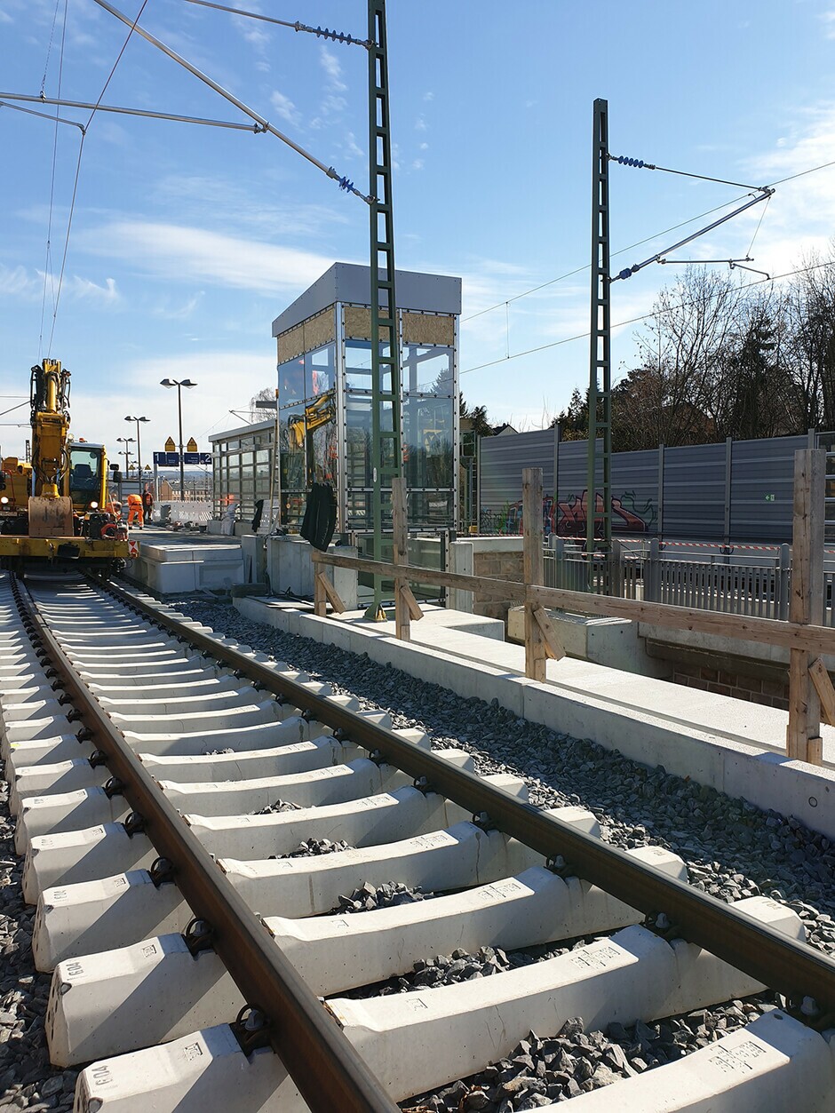 Haltepunkt Mitte mit Aufzugsschacht im Bau, 02.03.2022