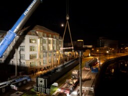 Lieferung neuer Stahlträger für das Chemnitzer Viadukt